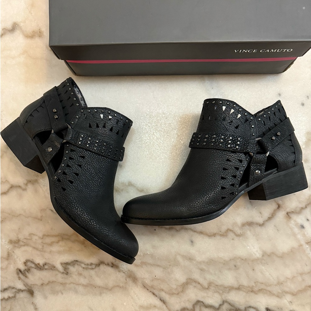 🎉NIB Vince Camuto Calley Black Leather Booties - Picture 10 of 12